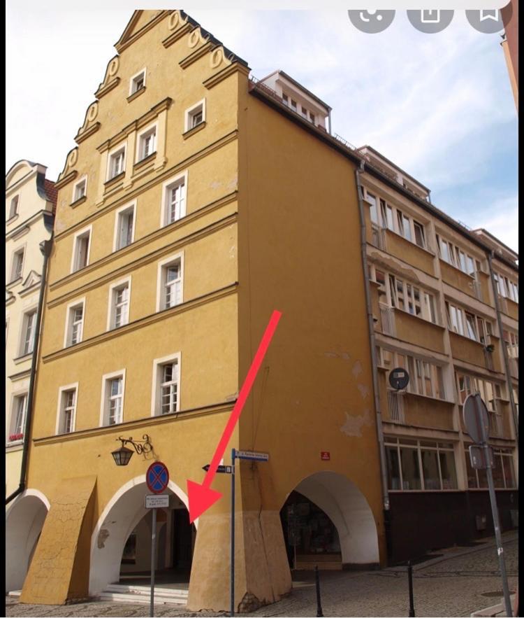 Apartament Szczesliwa 13 - Plac Ratuszowy Jelenia Gora Luaran gambar