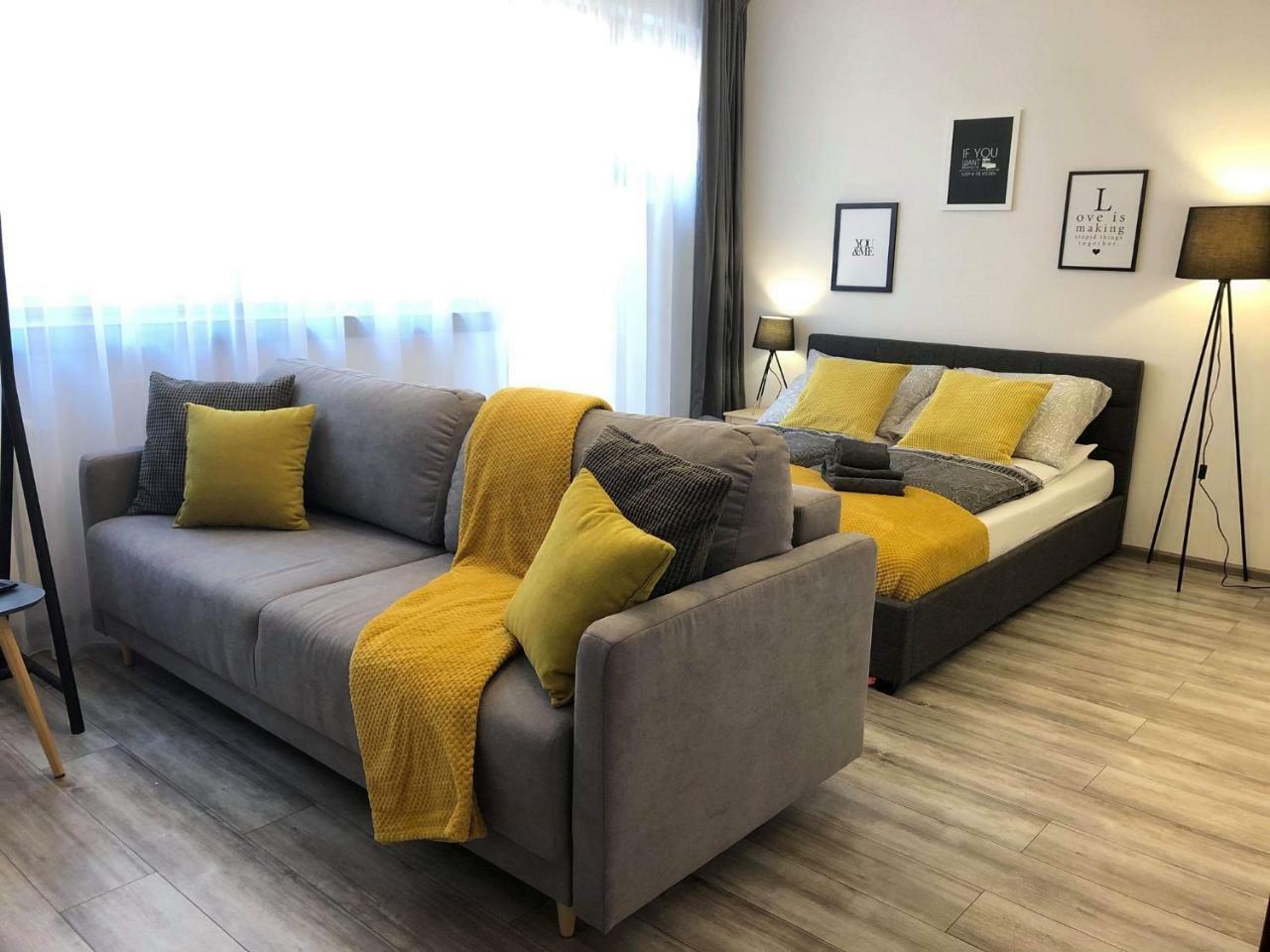 Apartament Szczesliwa 13 - Plac Ratuszowy Jelenia Gora Luaran gambar