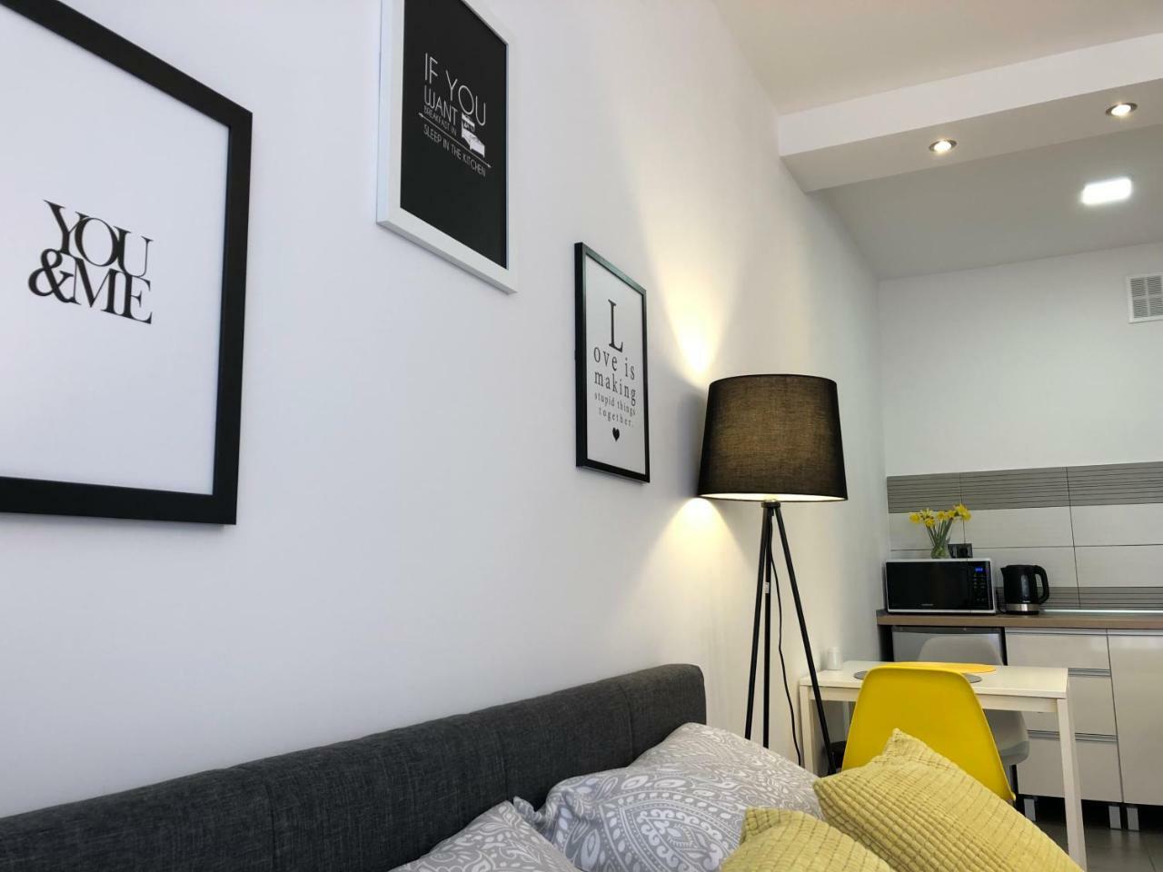 Apartament Szczesliwa 13 - Plac Ratuszowy Jelenia Gora Luaran gambar