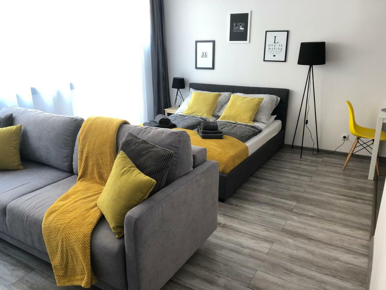 Apartament Szczesliwa 13 - Plac Ratuszowy Jelenia Gora Luaran gambar